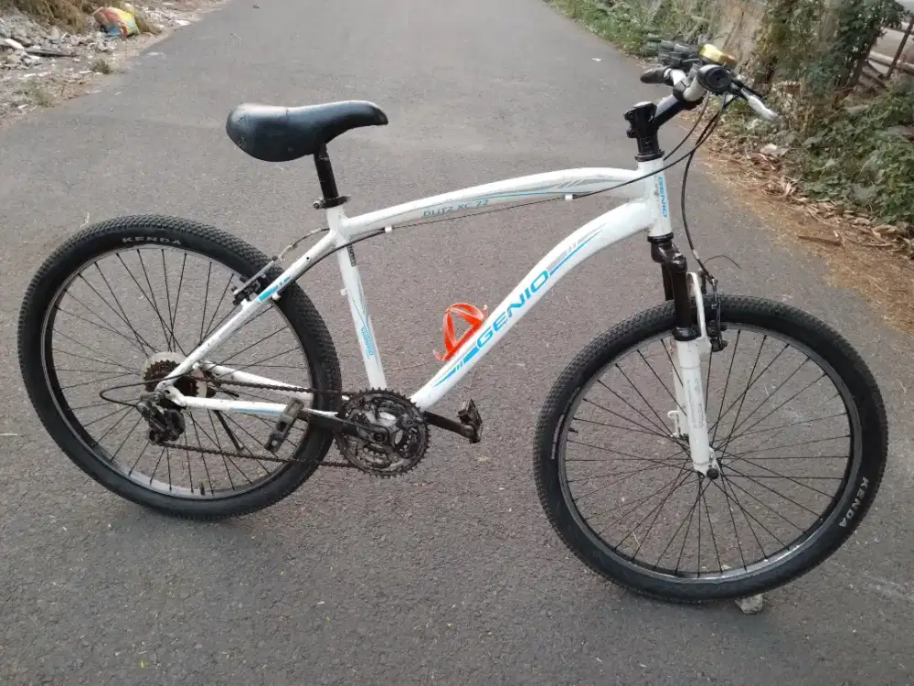 Sepeda gunung genio