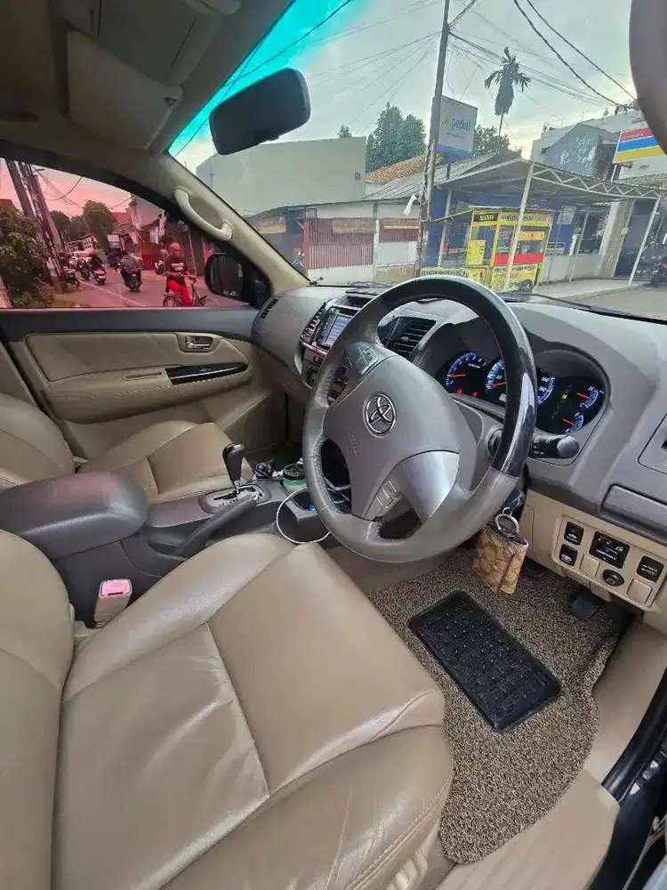 FORTUNER G LUXURY 2.7 BENSIN TAHUN 2012