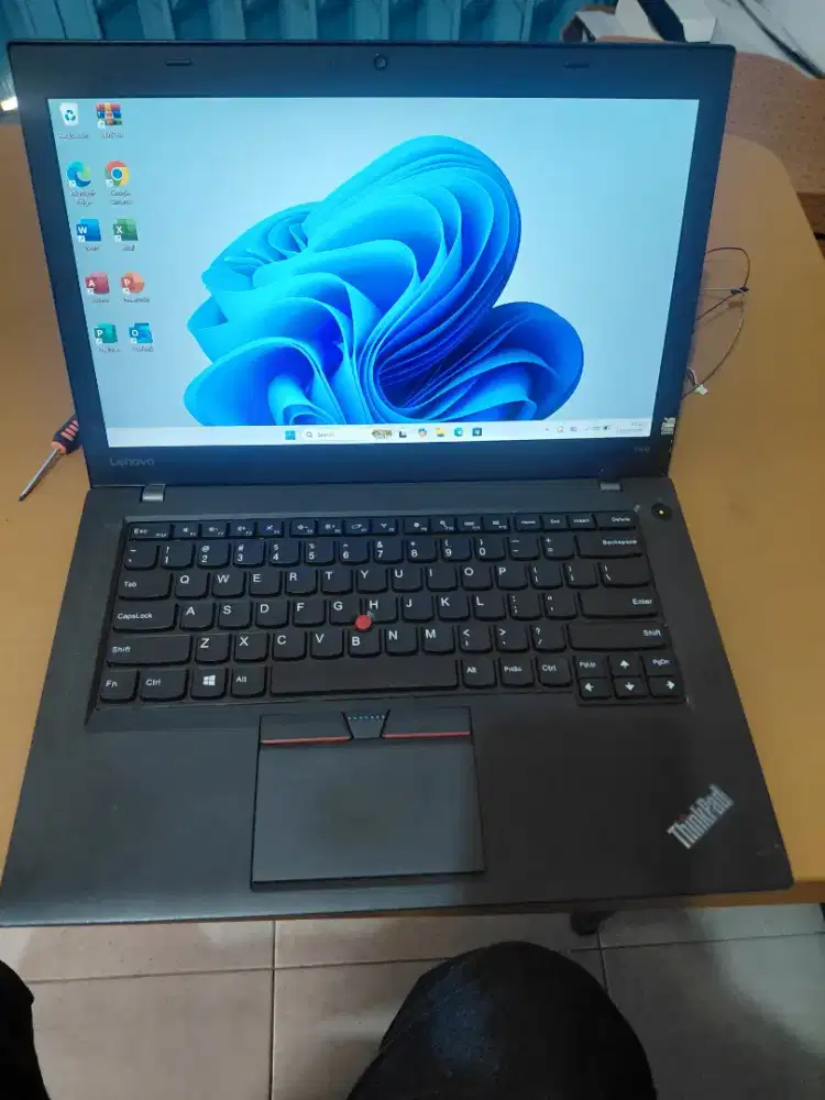 Thinkpad T460 Touchscreen i3 6100/8/128ssd
