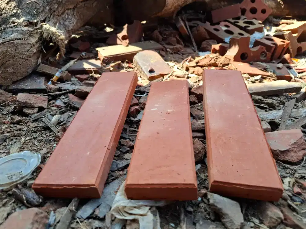 Bata Tempel Dinding untuk Rumah Minimalis & Bangunan Usaha Bondowoso