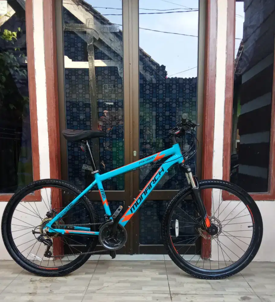 Speda gunung Polygon monarch 5