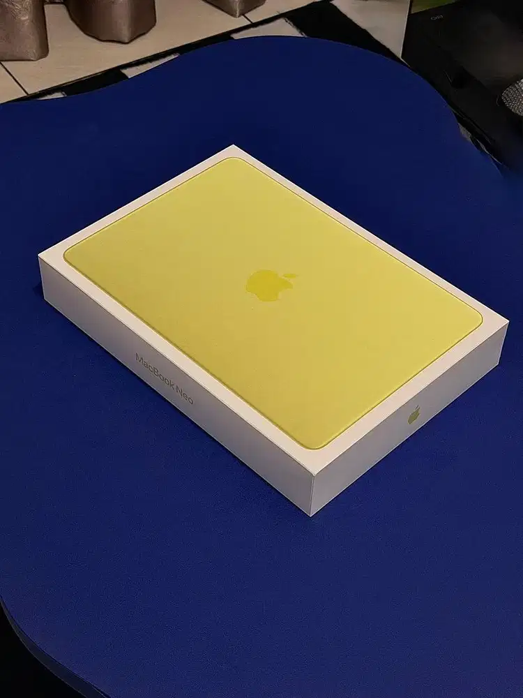 Macbook Neo 13 inch Citrus