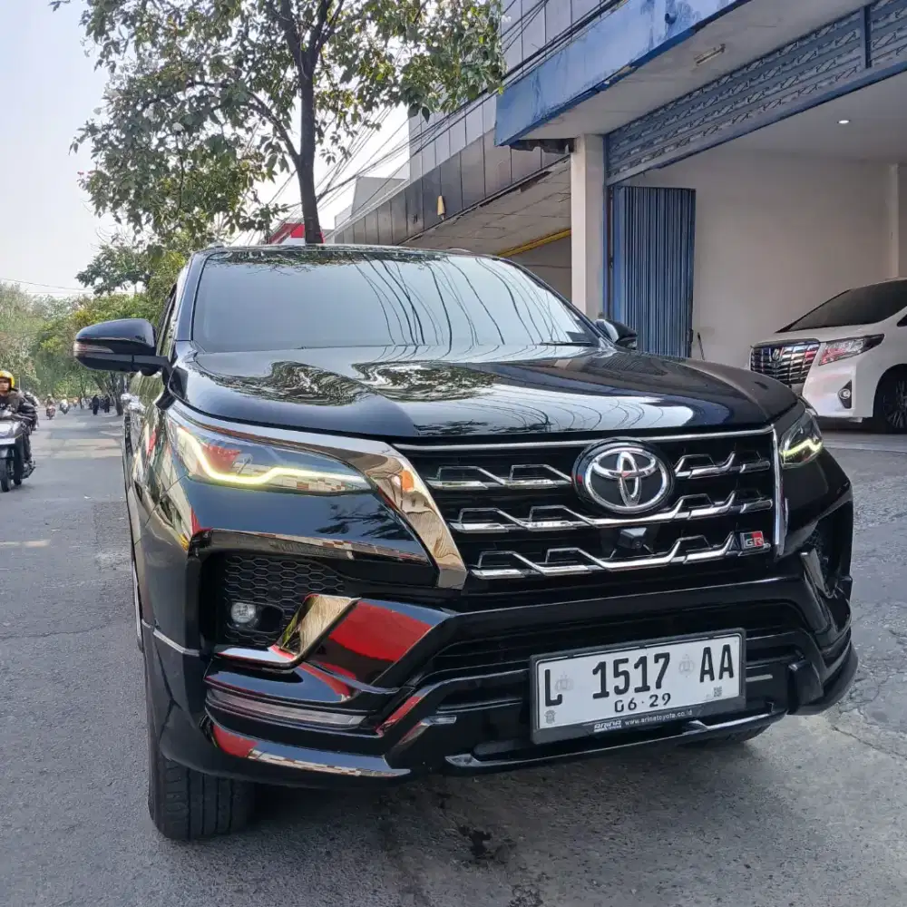 Toyota Fortuner GR sport 2.8 AT 2023