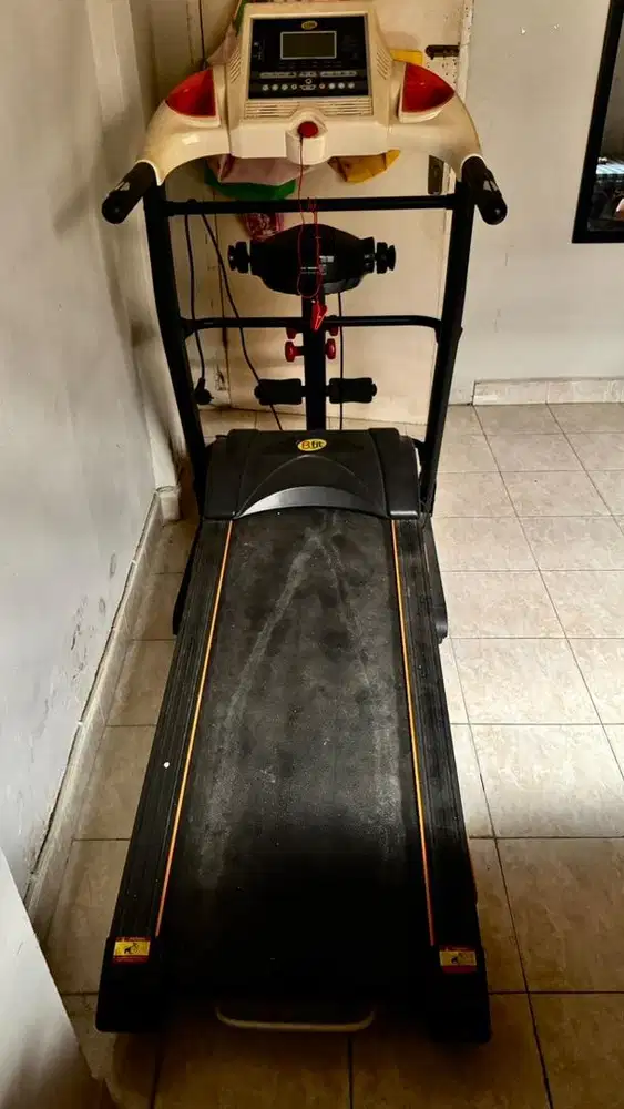 TREADMILL ALAT OLAHRAGA