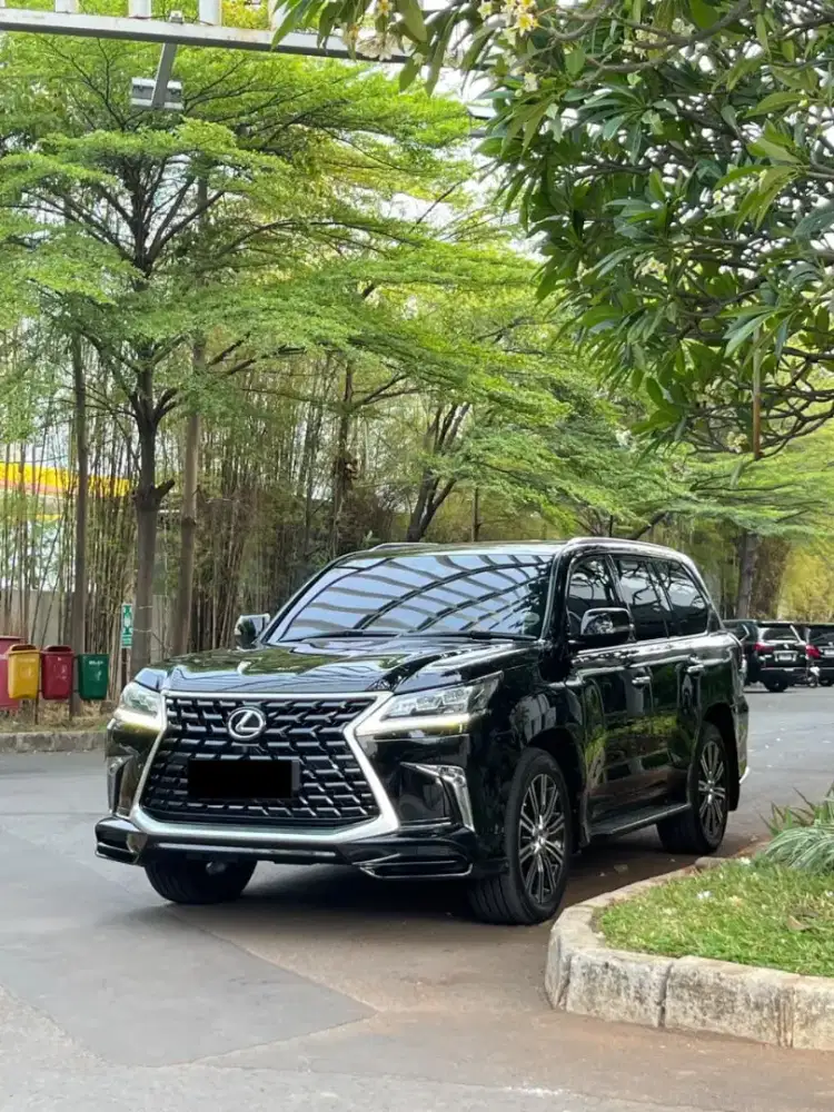 Lexus LX570 5.7L F-Sport Nik 2018