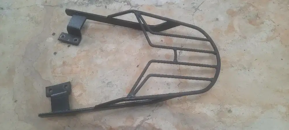 Bracket Box GIVI Motor Beat