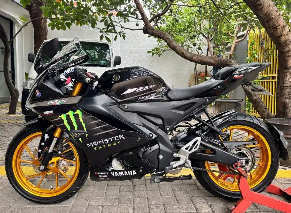 Yamaha R15 v4 2022