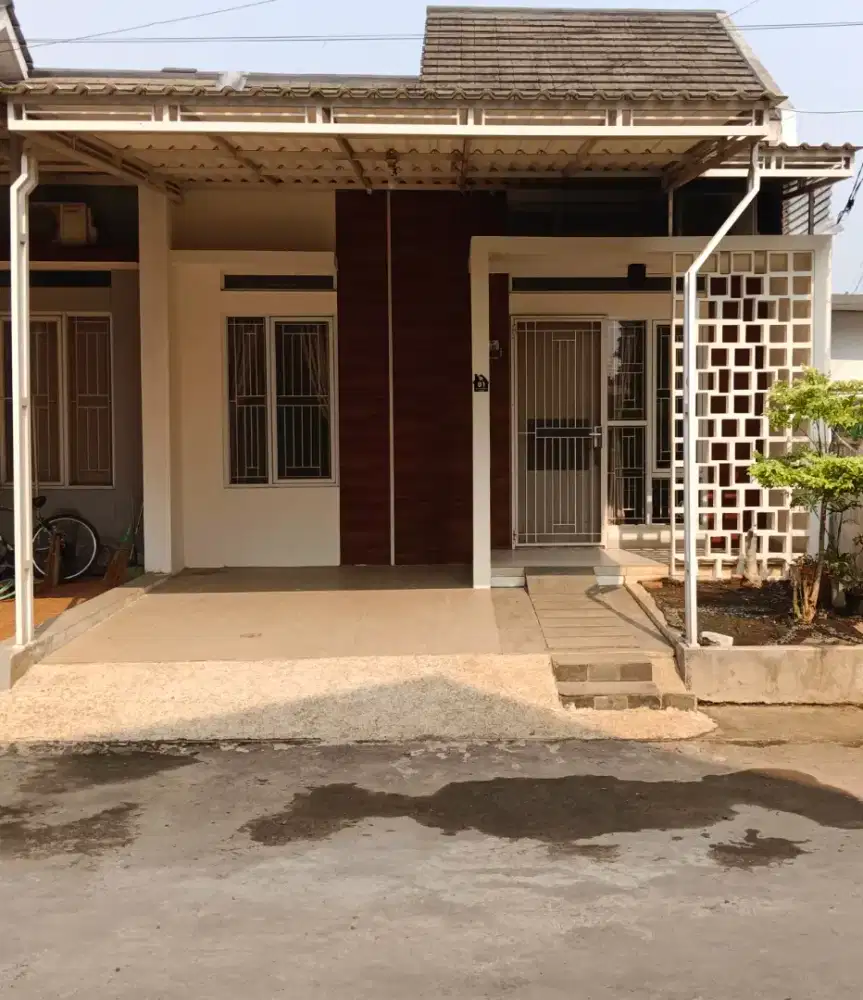 DIJUAL RUMAH TERAWAT DI GREEN CEMPAKA CIBUBUR
