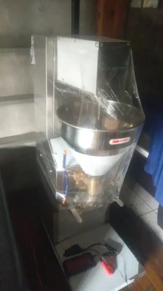 Mesin pembuat bakso wirastar MBM-300