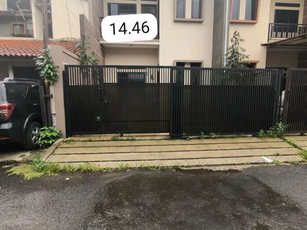 Disewakan Rumah Terawat Model minimalis 2 lantai Lokasi setrategis