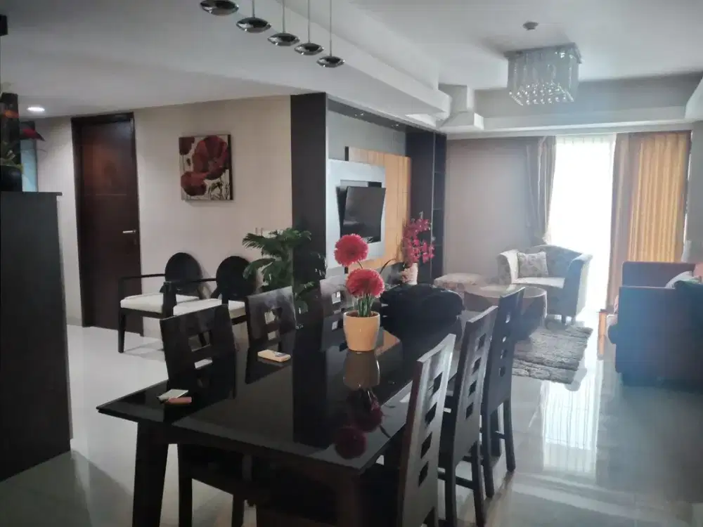 Sherwood Furnished Lantai Rendah
