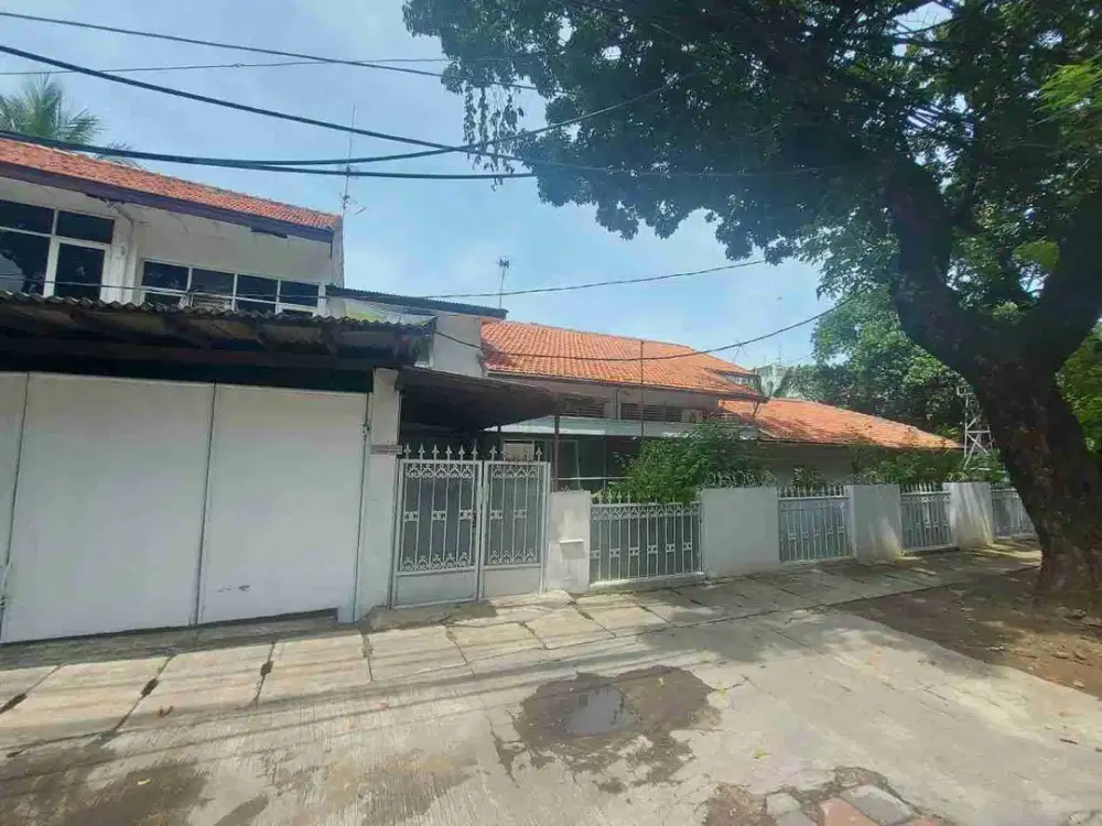 rumah cocok untuk usaha di jalam wijaya kusuma kebayoran baru jakarta selatan