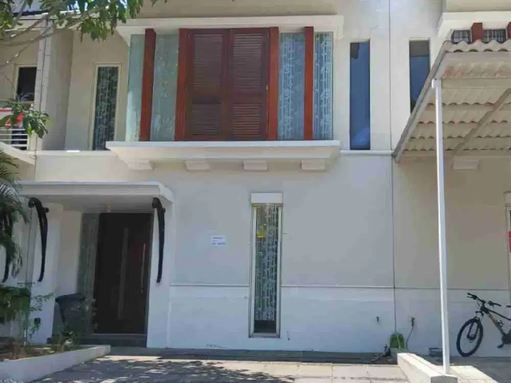 Disewakan Rumah 2 Lantai di Grand Harvest Surabaya - Bebas Banjir,Hanya 45 Juta/Tahun