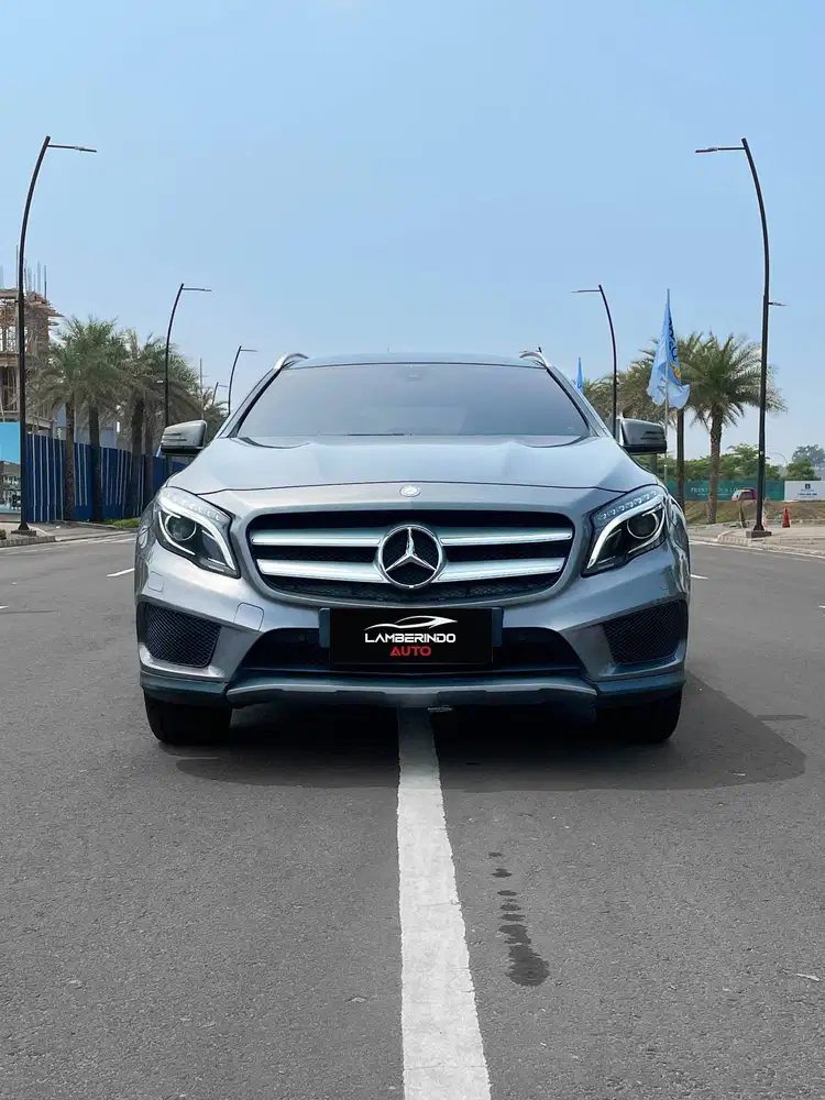 MERCEDES BENZ GLA200 AMG 2017 ABU MULUS LOW ODO KM RENDAH