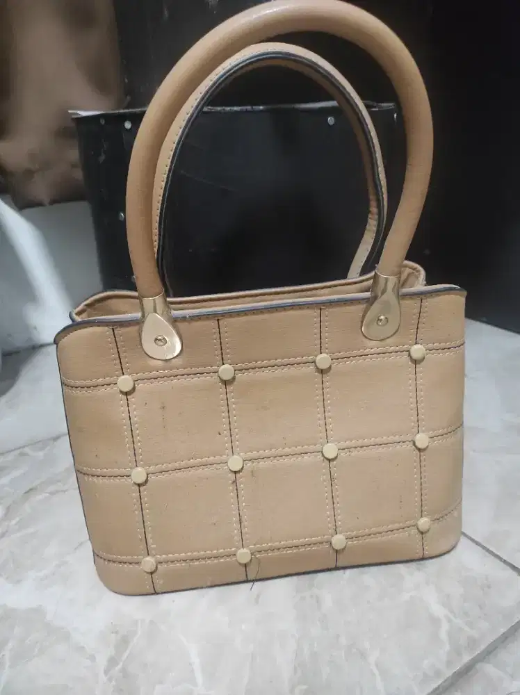 Tas lokal premium