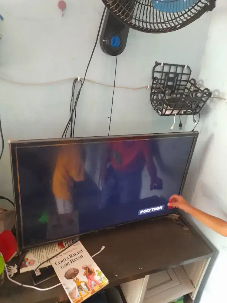 Tv led analog polytron 32 inc..