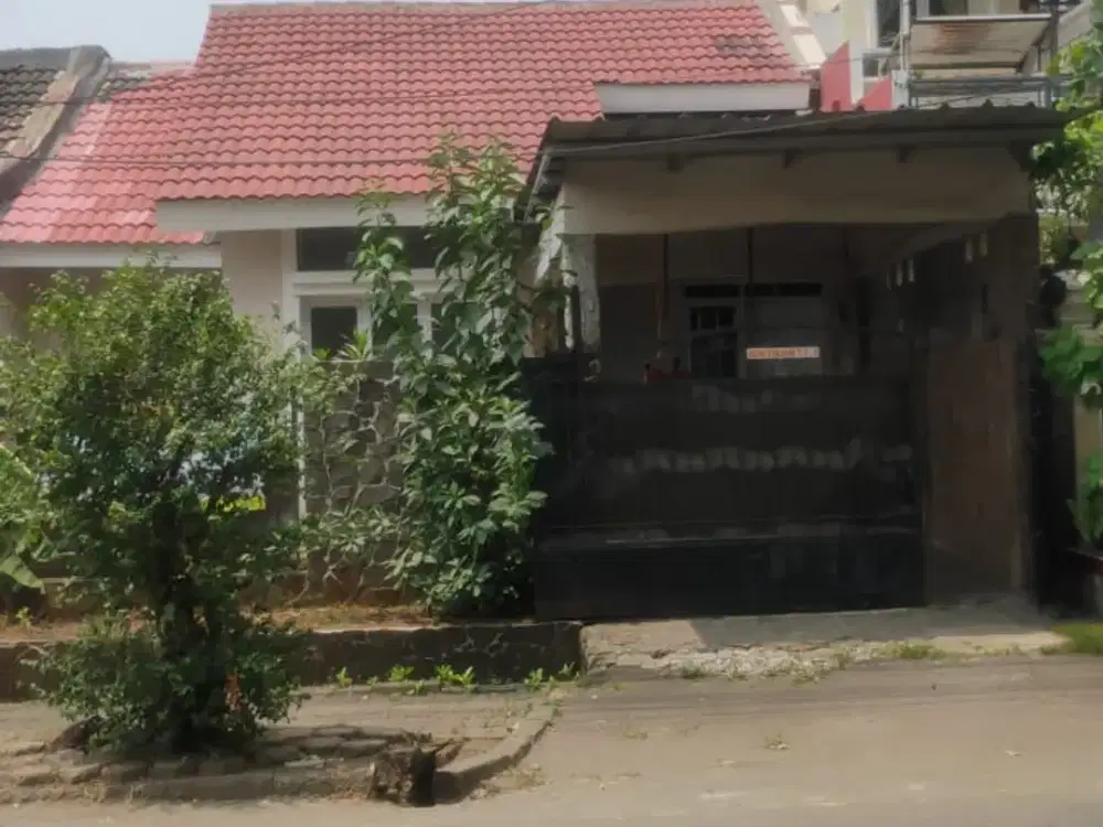 Dijual Cepat Rumah Pinggir Jalan Raya- Mustika Jaya