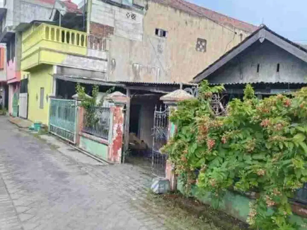 Tempat usaha luas 248 m2 harga 500 juta, 4 menit dari SMA Negeri I Taman, Sidoarjo
