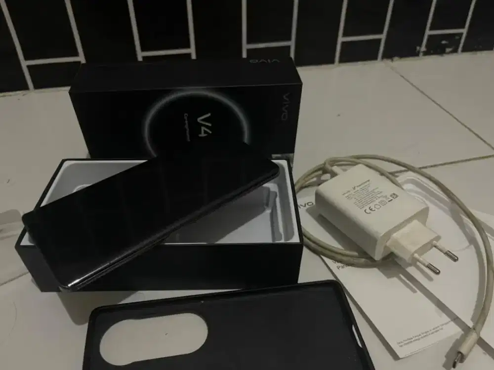 Vivo v40 12+12/256