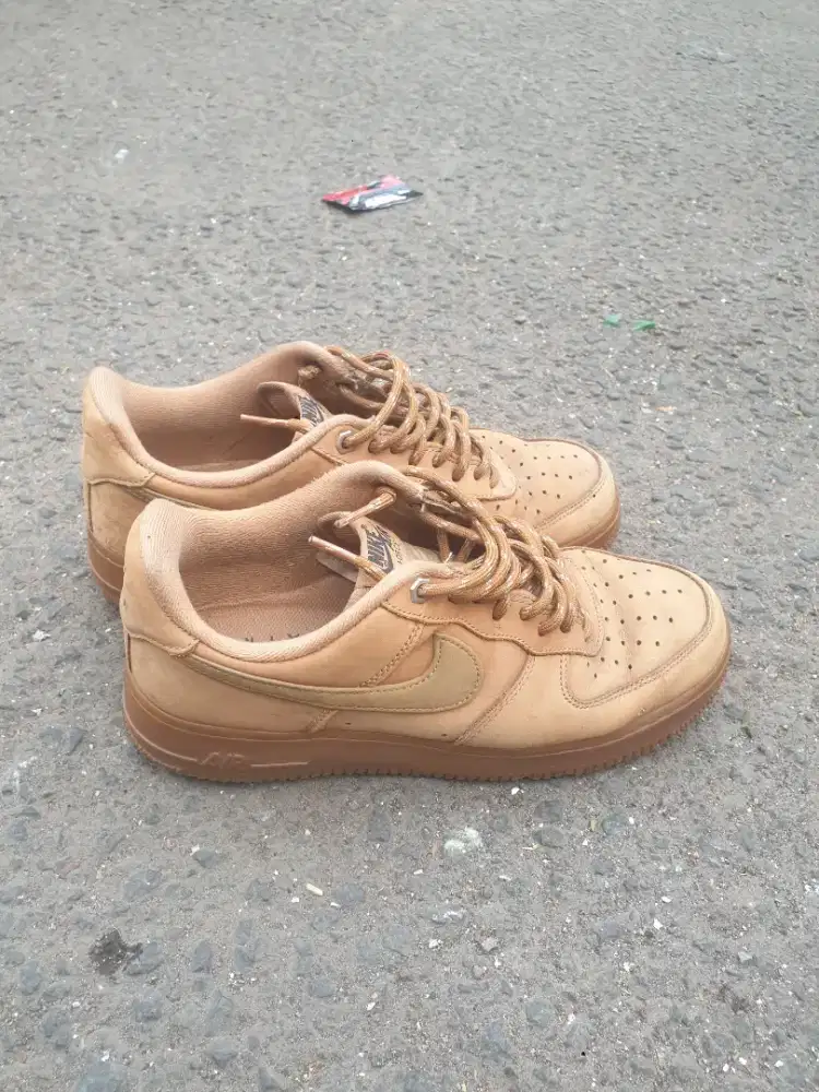 Nike Air Force 1 '07 LV8

Uk 42