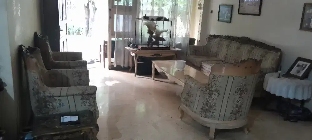 Kursi tamu antik set 1 bh 3 seater, 4 bh 1 seater