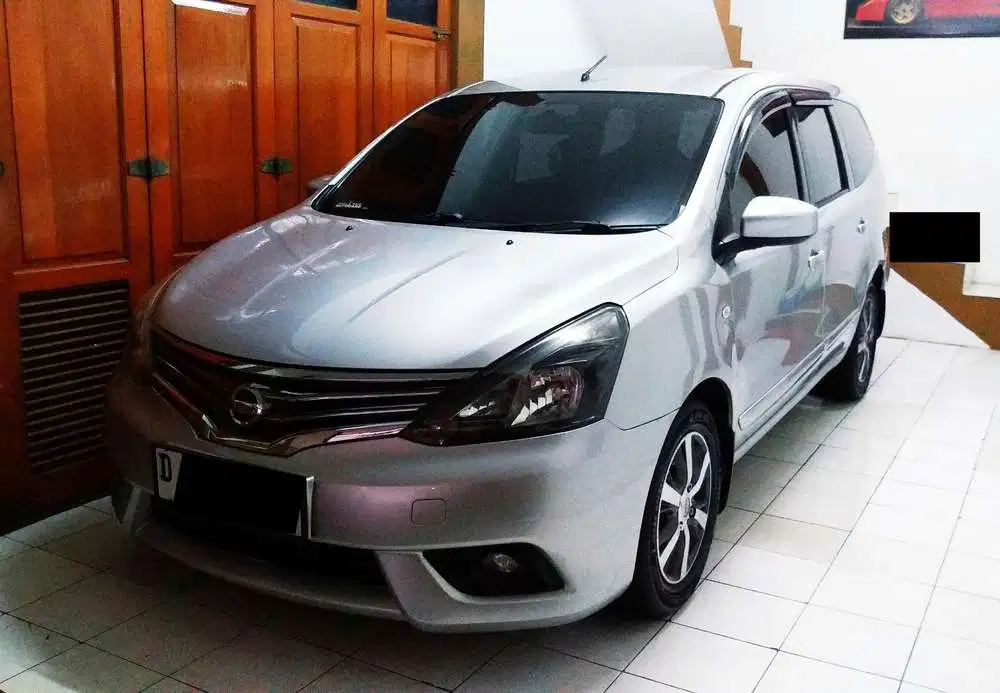 Nissan Grand livina 2014