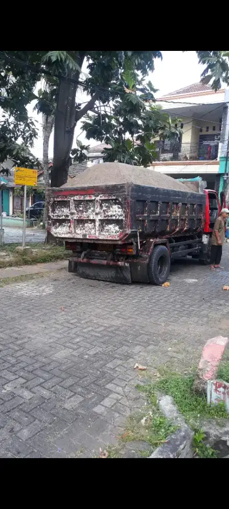 Pasir bangunan isi 7,5 kubik full padat
