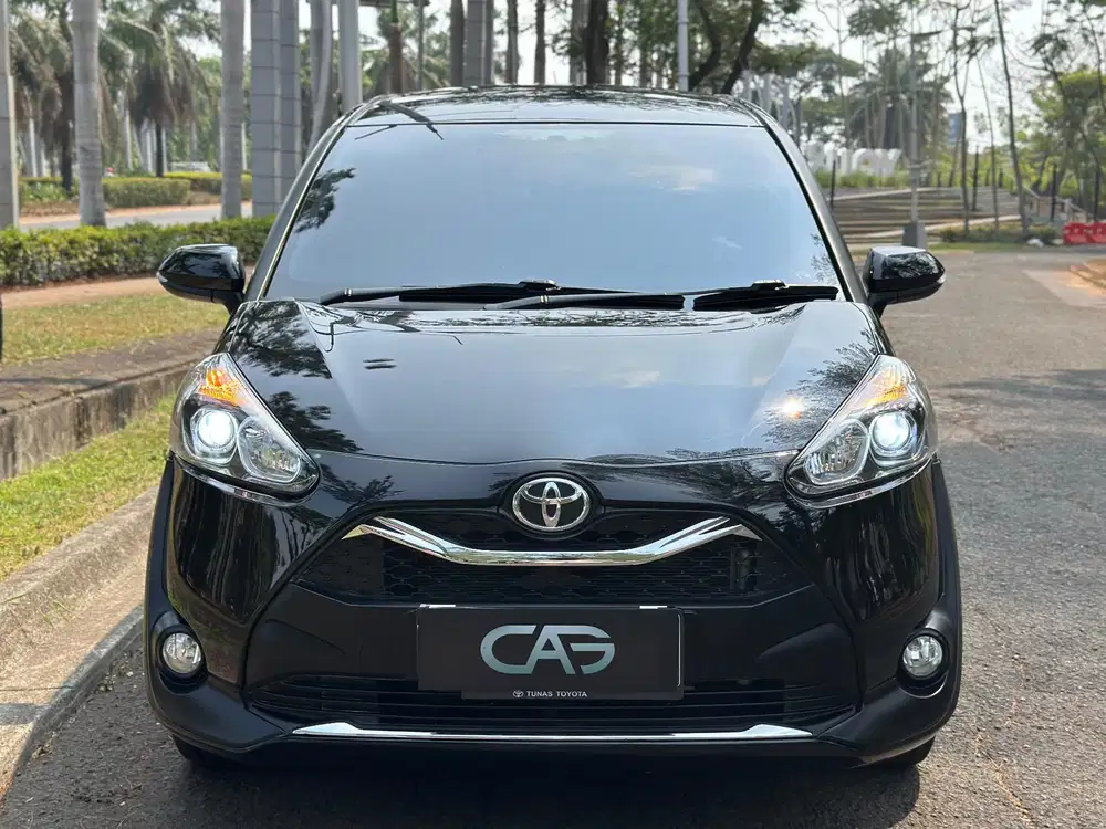 Toyota Sienta G Manual 2019 hitam