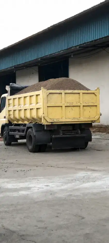 Pasir bangunan isi 7,5 kubik full padat