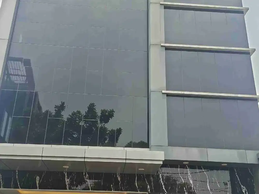 Mini Building Brand New 4,5 Lt Diijual di Pinggir Jalan Cawang Jakarta Timur