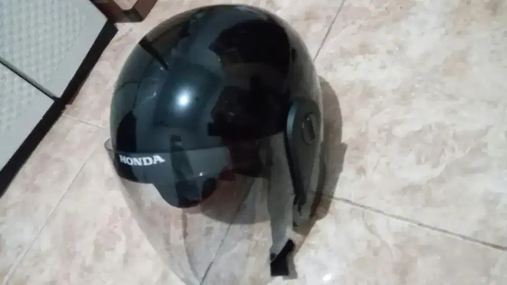 Helm Honda baru