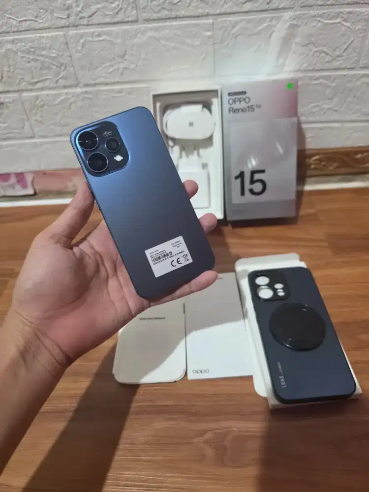 Oppo reno 15 8/256gb Blue resmi 2thn