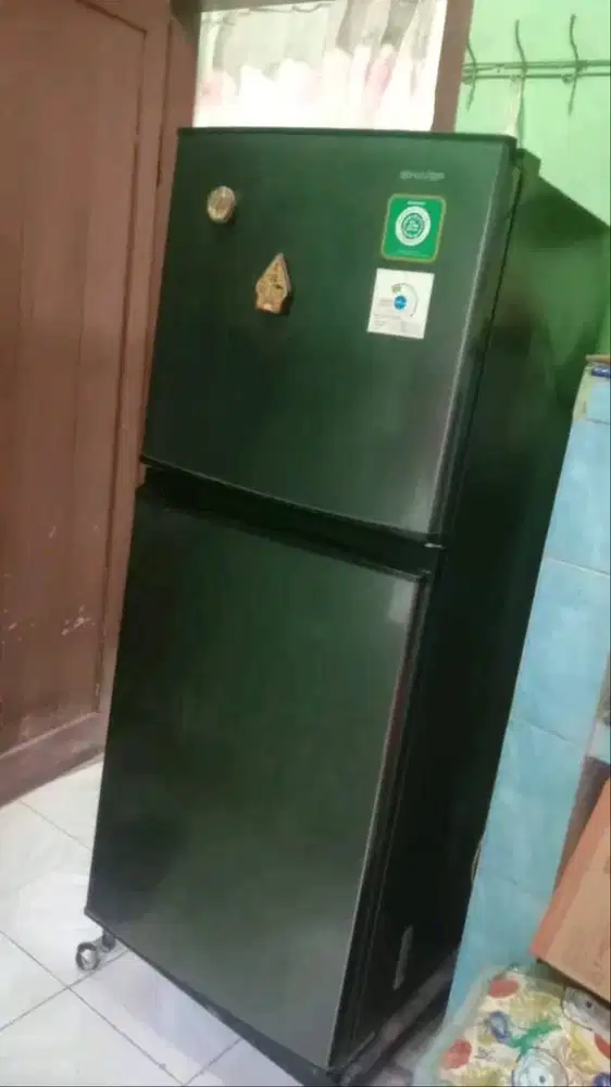 Kulkas Sharp 2 Pintu