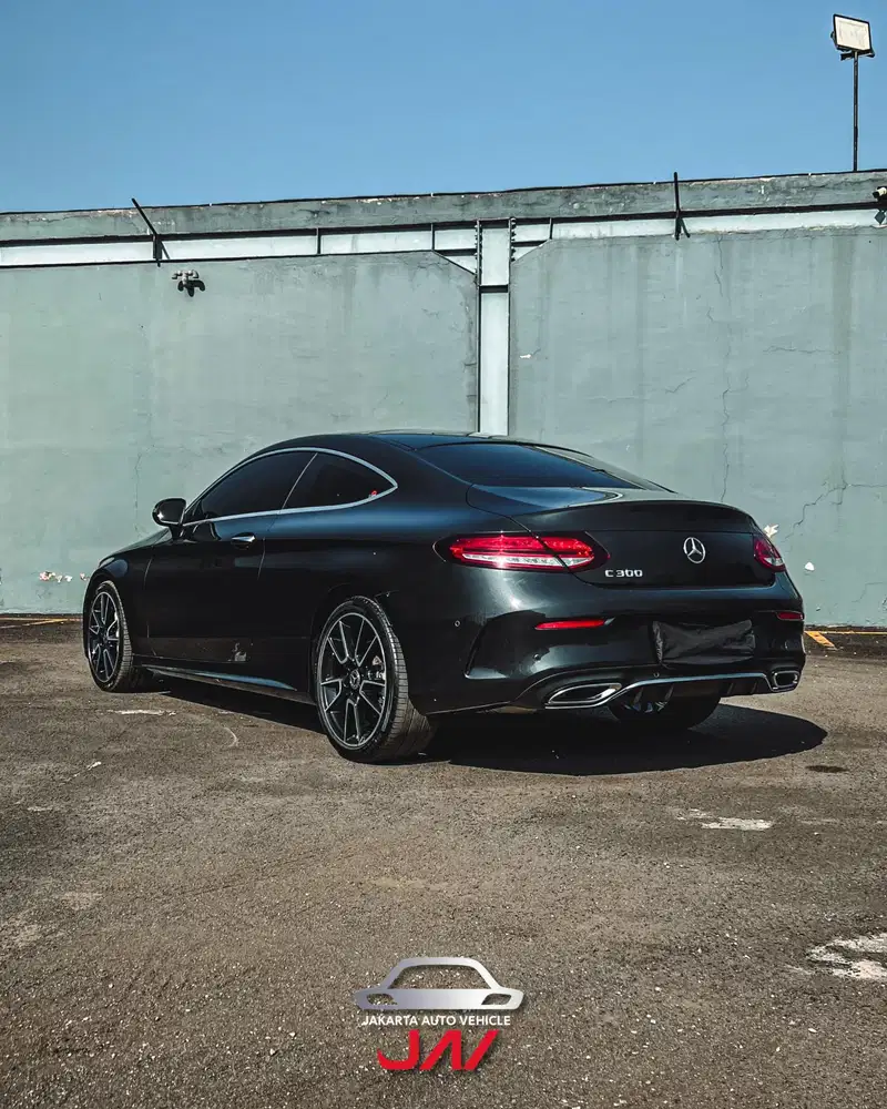 MERCEDES BENZ C300 AMG COUPE C205 2020 / LOW ODO / MINT CONDITION