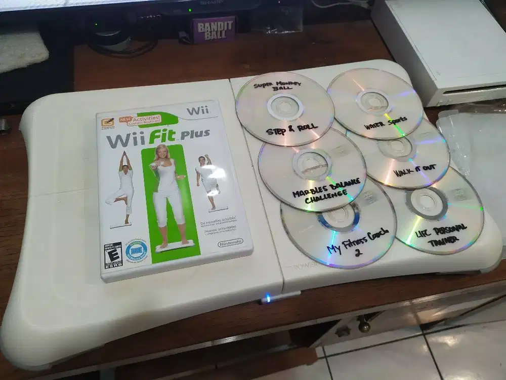 Wii Balance Board Wiifit Fit Original Bonus Game CD DVD
