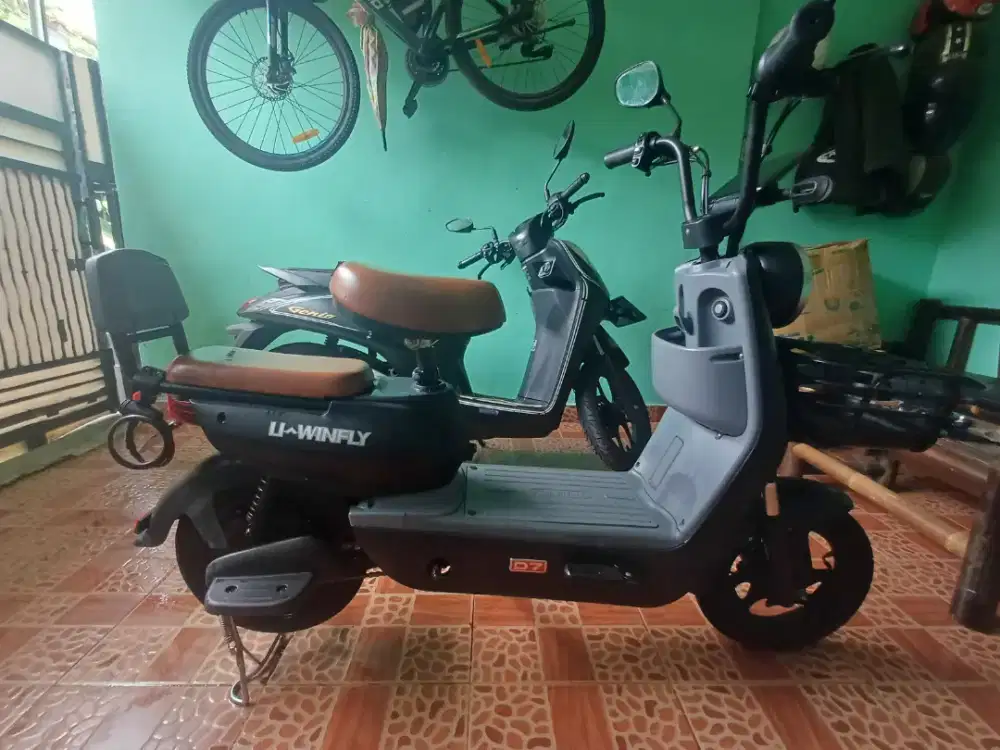 Selis Uwinfly D7 Like New