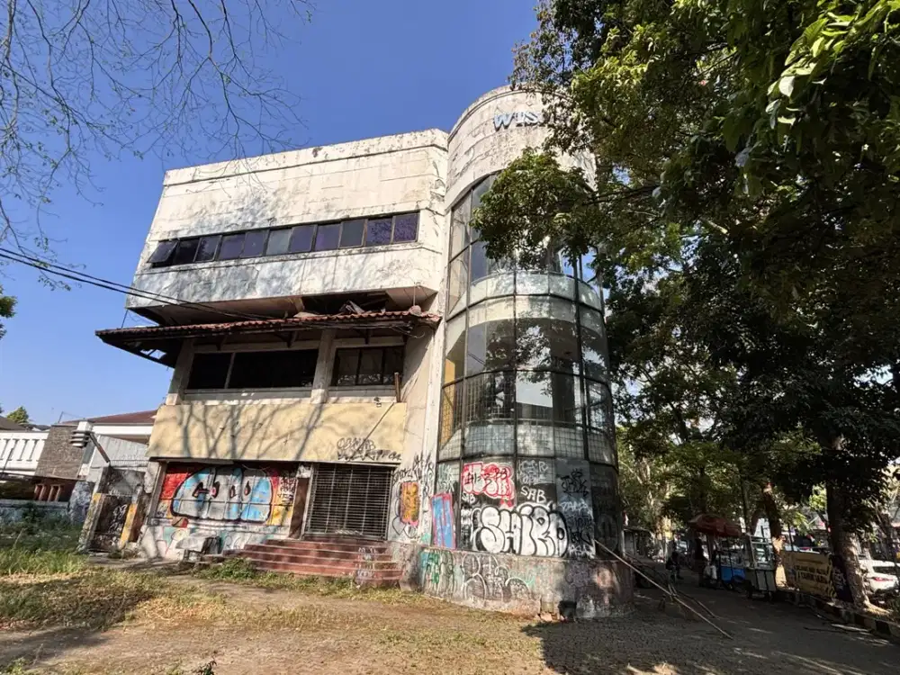 Disewakan Gedung/Ruang Usaha Luas Hook di Sumatera dan Veteran Bandung