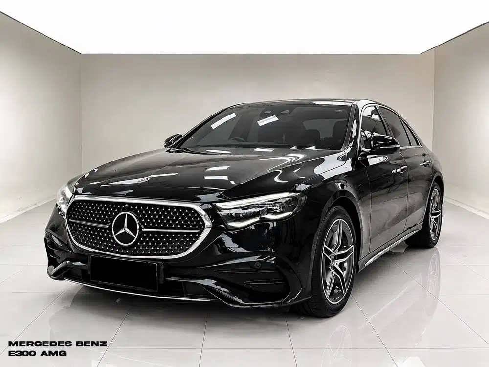 MERCEDES BENZ E300 AMG 2023 BLACK ON BLACK