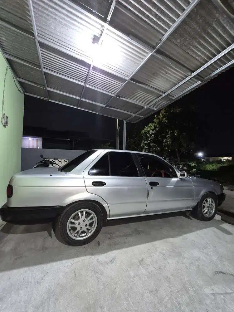 Nissan Sunny 1997 Bensin