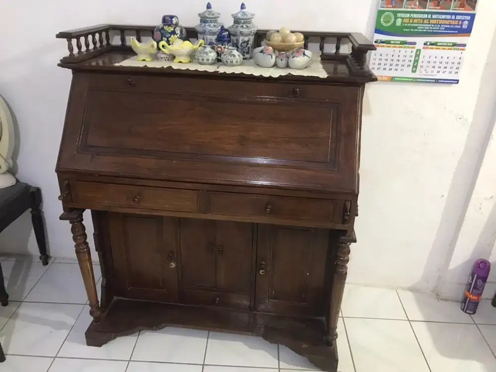 Meja belajar kayu jati