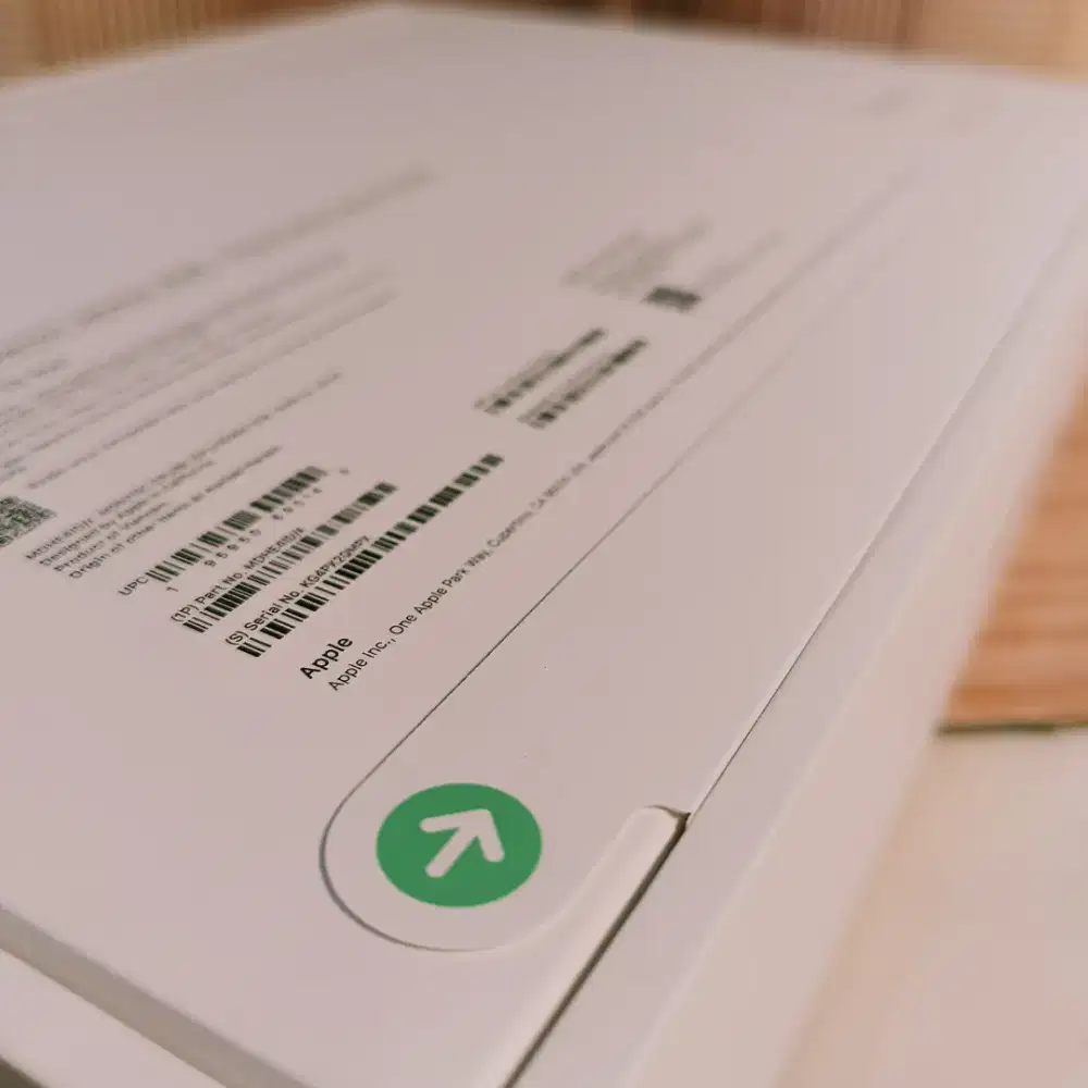 NEW MACBOOK AIR M5 BNIB SEGEL IBOX garansi resmi 1 tahun