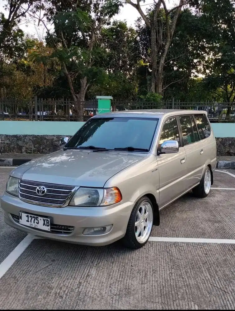 Toyota Kijang 2004 Bensin