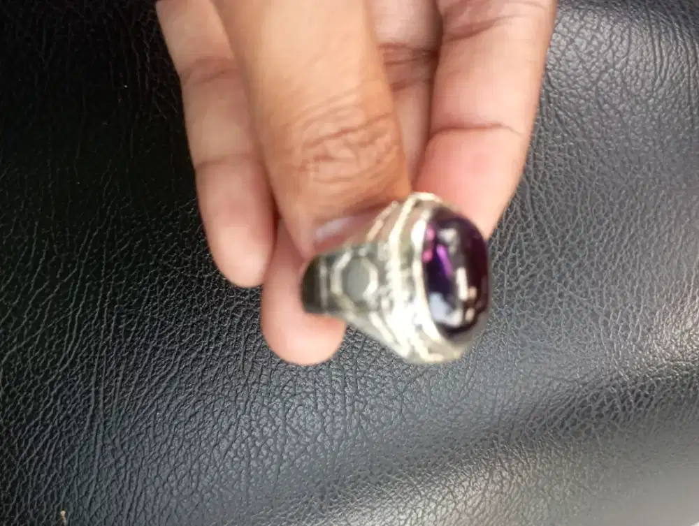 Cincin batu akik kecubung ungu