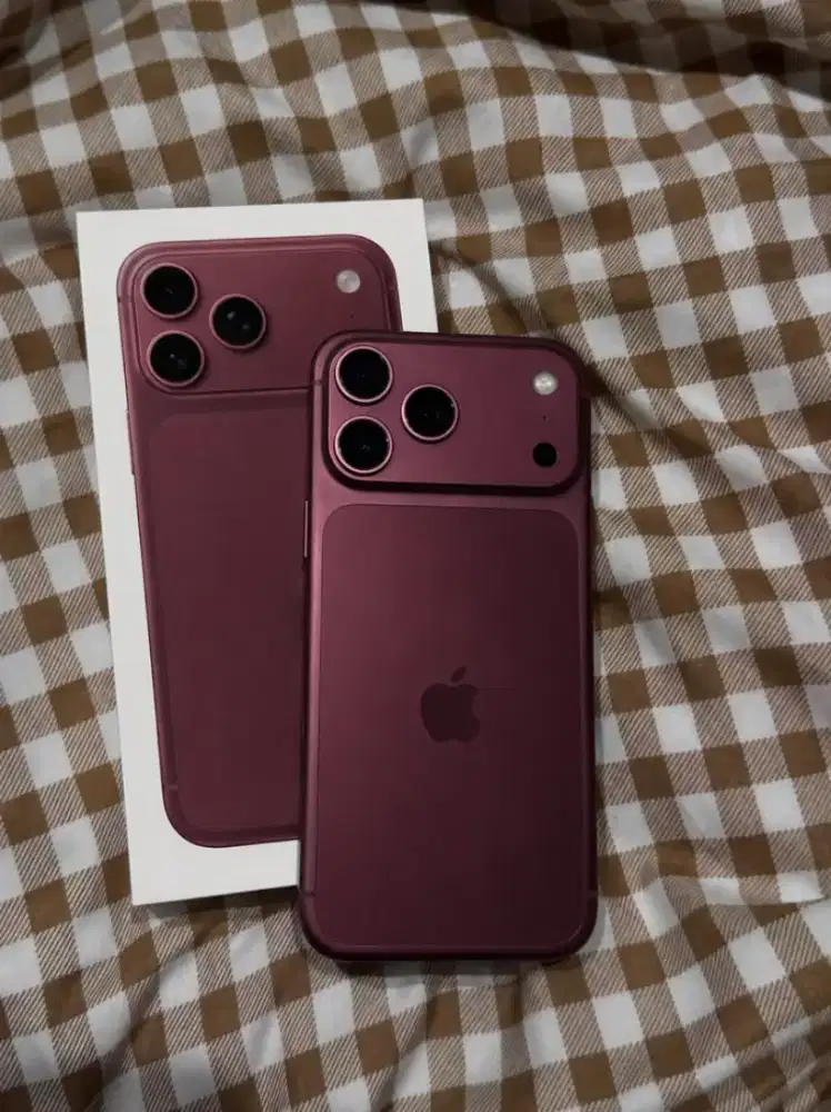 Pre Order iPhone 18 Pro Max burgundy