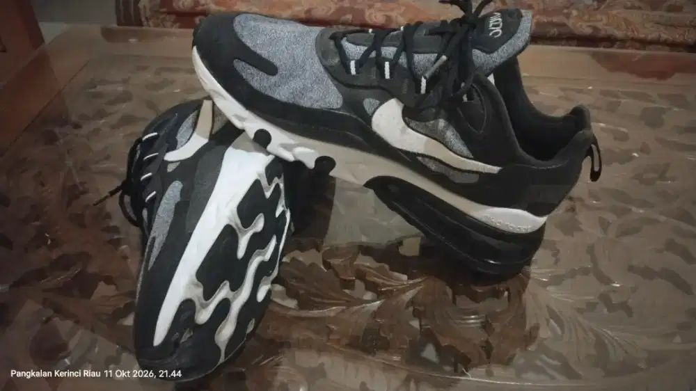 Sepatu AirMax 270 React