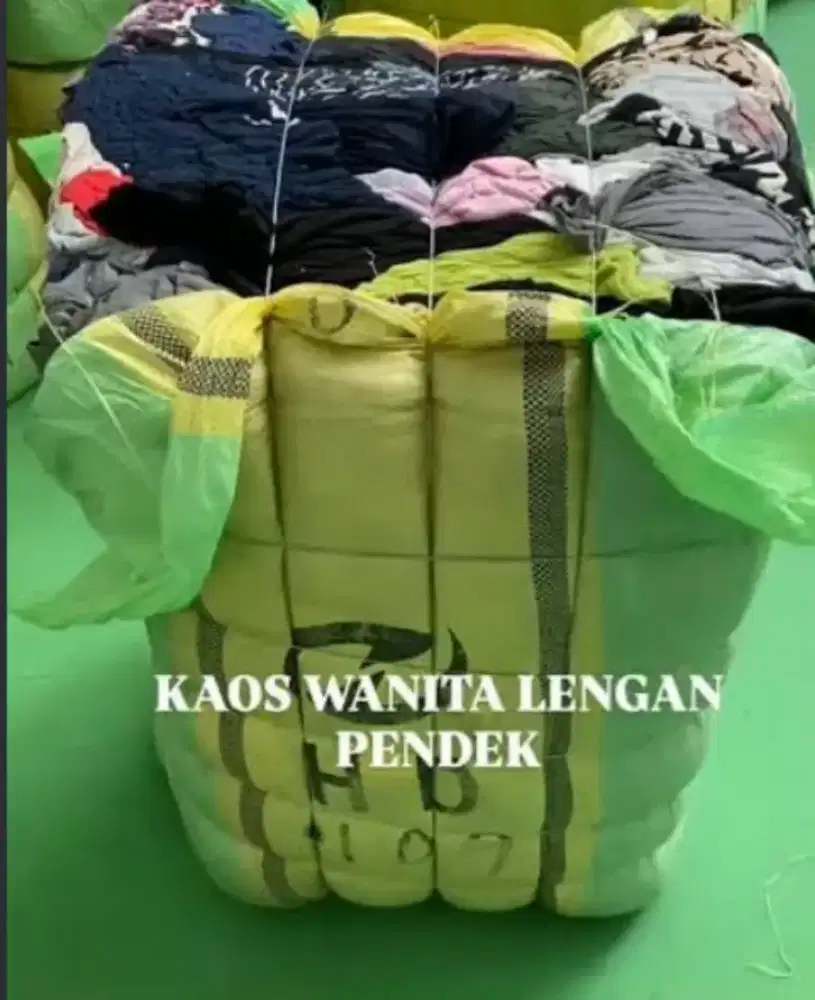 Dijual pakaian ball, ada kaos cewek dan cowok korea