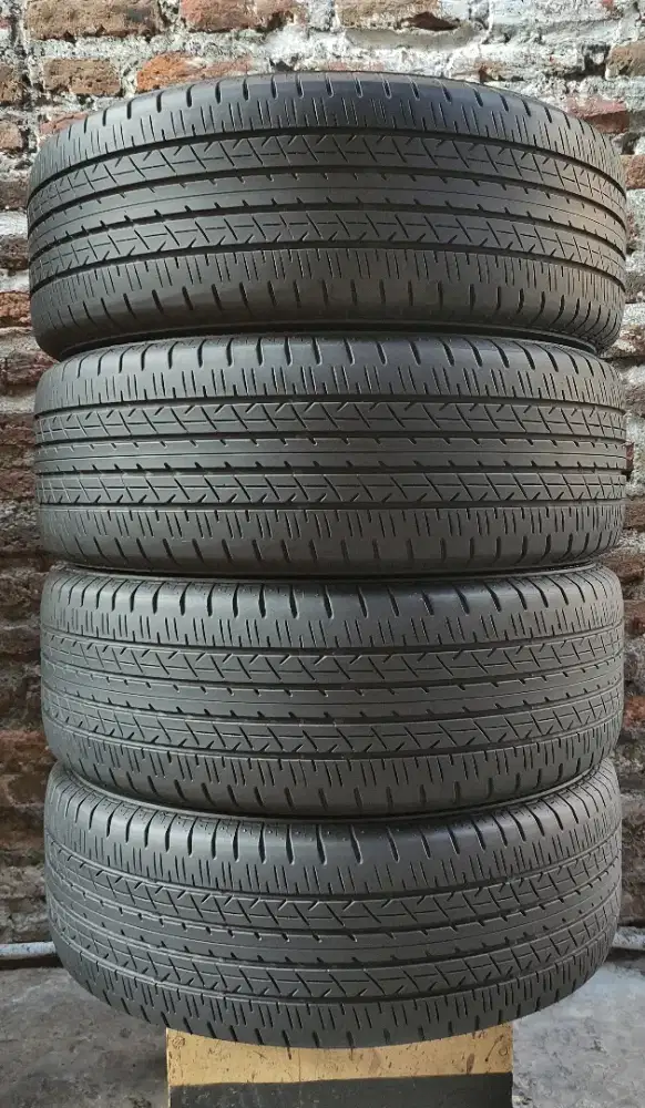Ban Bridgestone Turanza ER33. 215/55 R17  (4pc)