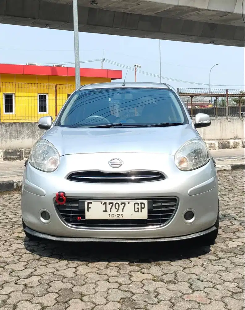 Nissan March L Matic 2012 Silver – Pribadi, Pajak Panjang