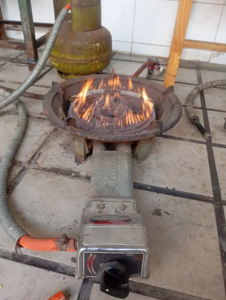 kompor / selang / regulator