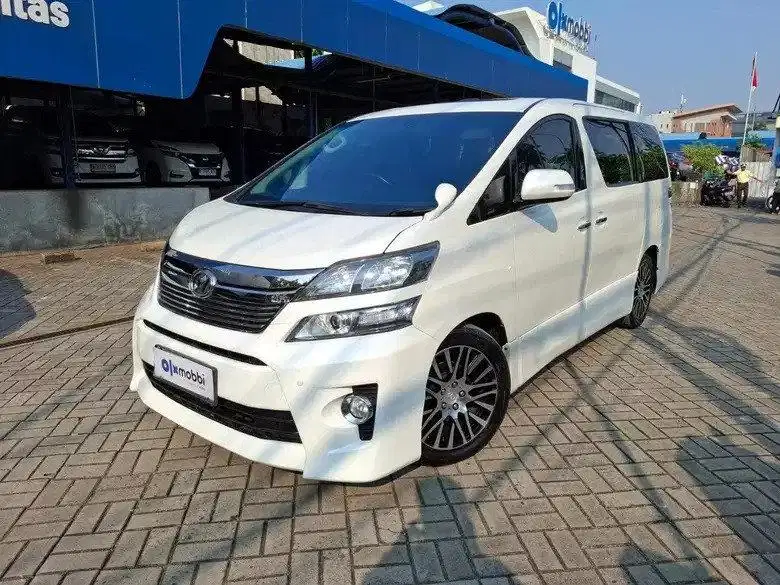 Pajak Panjang - Toyota Vellfire 2.4 ZG Bensin-AT 2015